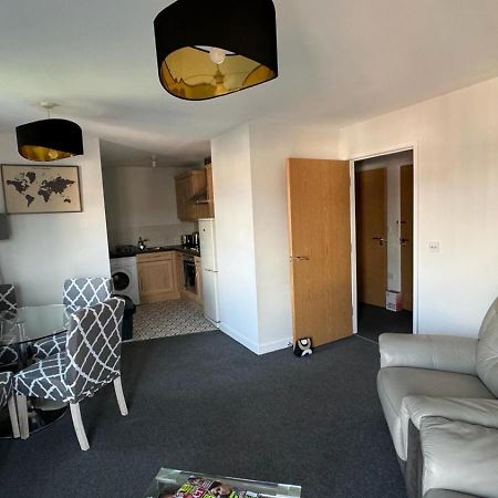Spacious 1 Bedroom Apartment In Wigan Shevington Exteriör bild