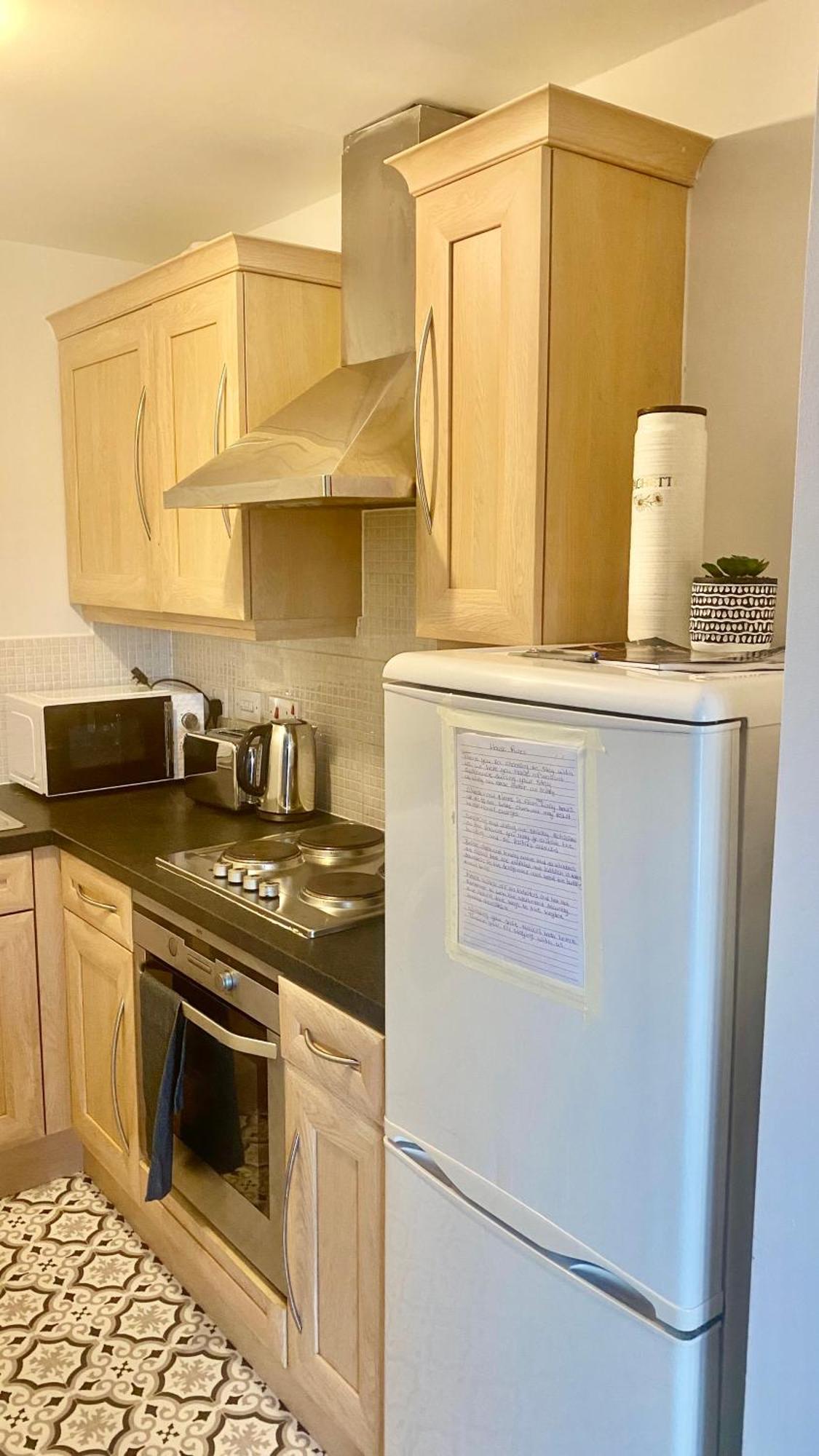 Spacious 1 Bedroom Apartment In Wigan Shevington Exteriör bild